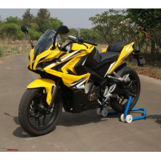 Мотоцикл Bajaj Pulsar RS200 (Індія)